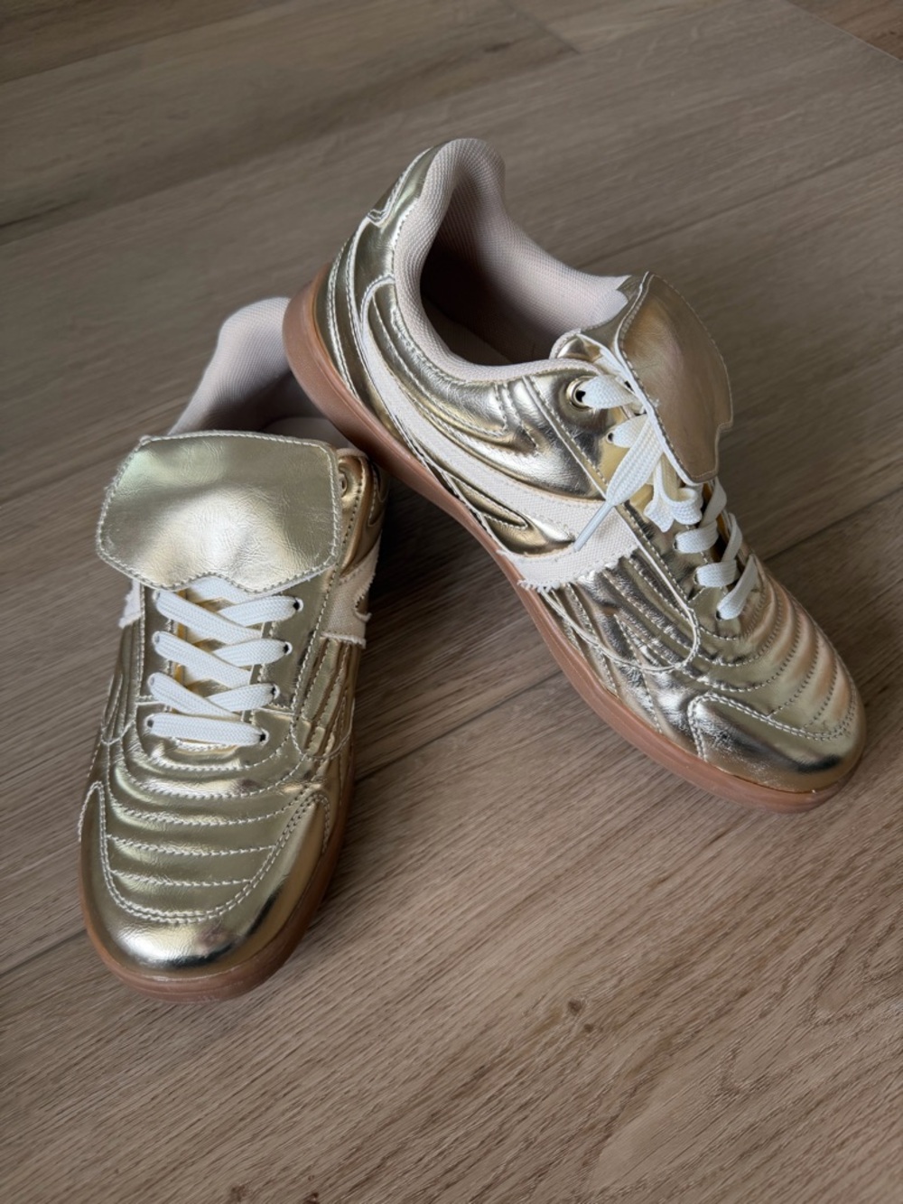 Metallic Gold Women's Low-Top Sneakers with White Laces